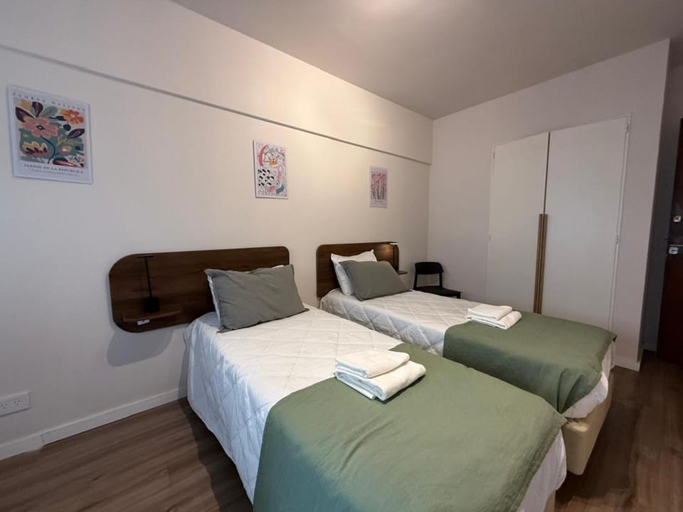 Perón Rent-15 -Cerca de Hospital Italiáno, Mevaterapia, Hospital NAVAL, Sanatorio Güemes, iMAC Apartment in Buenos Aires