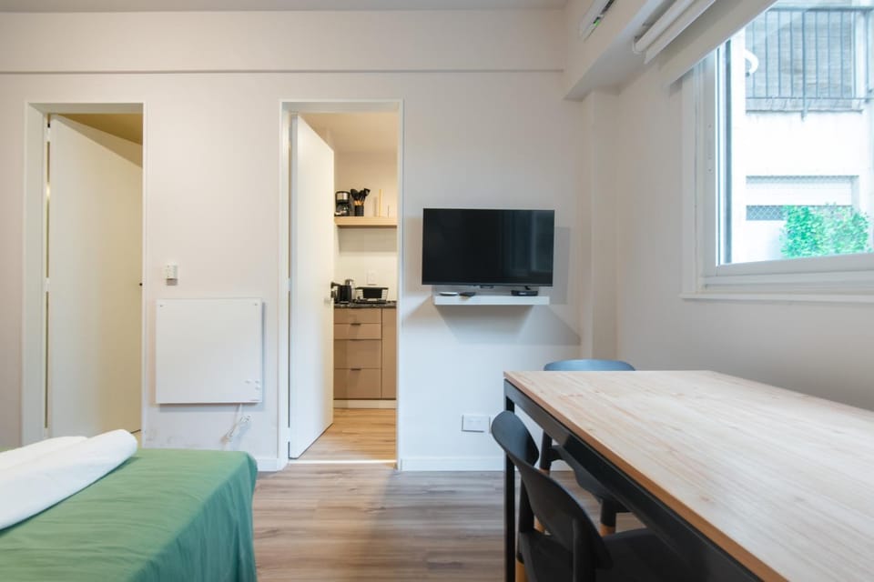 Perón Rent-15 -Cerca de Hospital Italiáno, Mevaterapia, Hospital NAVAL, Sanatorio Güemes, iMAC Apartment in Buenos Aires