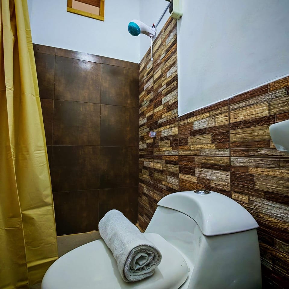 Bathroom, towels