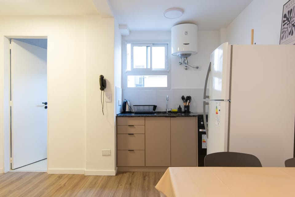 Perón Rent-16 -Cerca de Hospital Italiáno, Mevaterapia, Hospital NAVAL, Sanatorio Güemes, iMAC Apartment in Buenos Aires