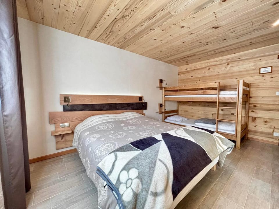 Appartement T3 avec terrasses et Wi-Fi, près des pistes - FR-1-505-245 Apartment in Notre-Dame-de-Bellecombe