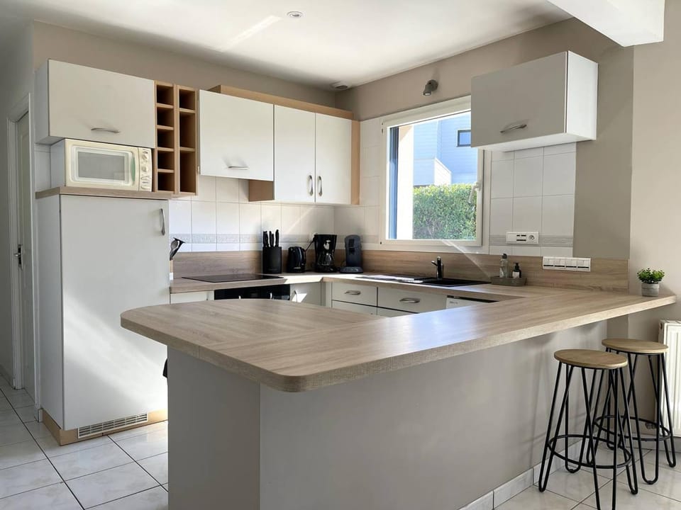 Maison à 50m de la plage, jardin, WIFI, 8 pers. - FR-1-368-470 House in Trégastel