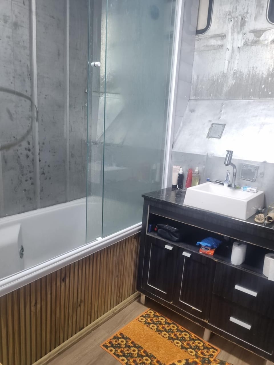 Bathroom, Bath