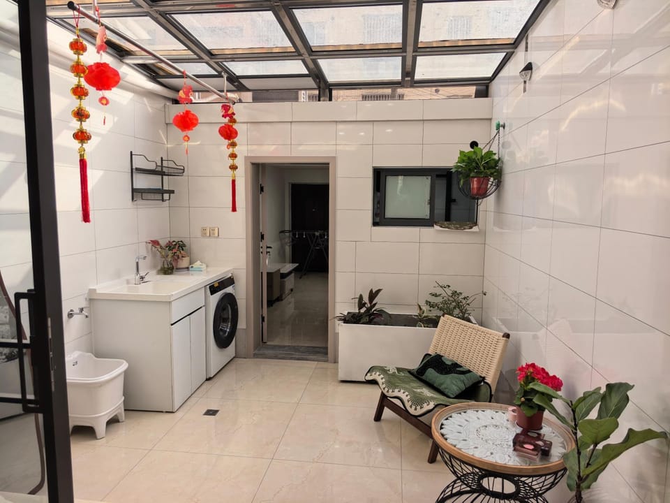 Balcony/Terrace, washing machine