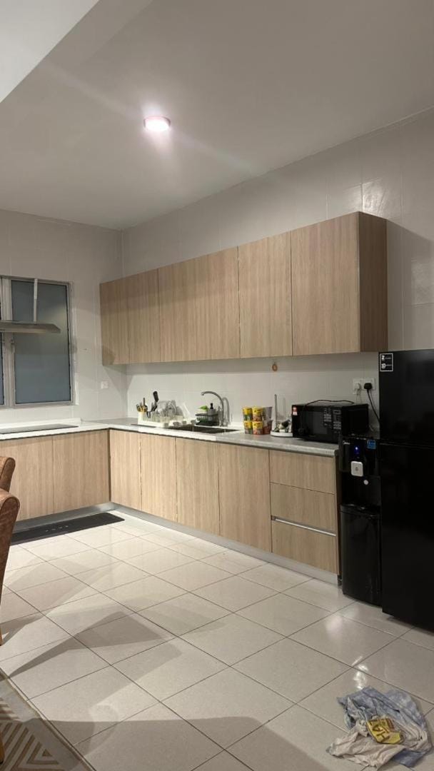 Coffee/tea facilities, Kitchen or kitchenette, stove
