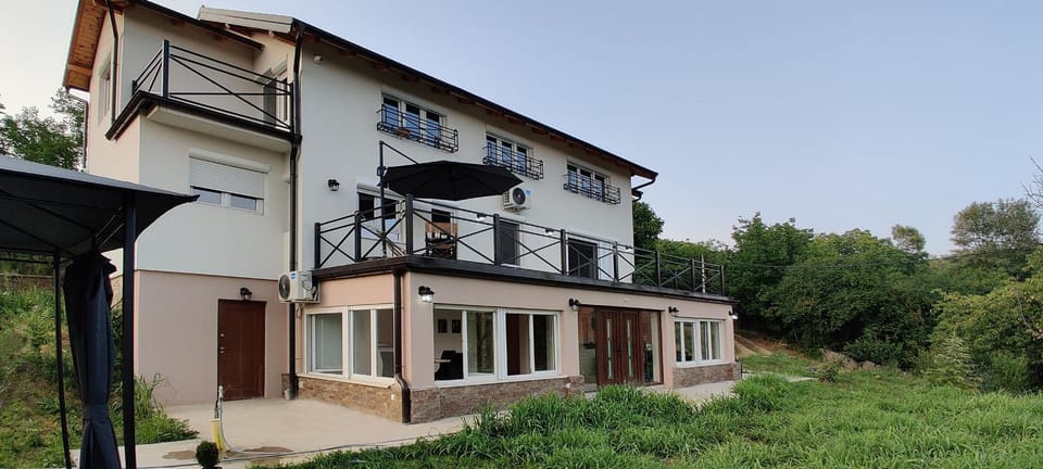 Property building, Spring, Day, Garden view