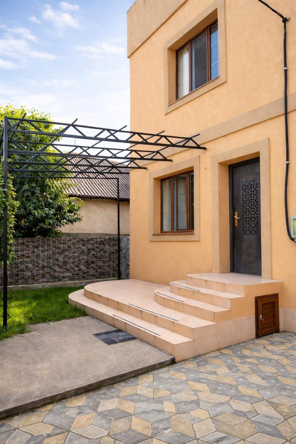 Property building, Day