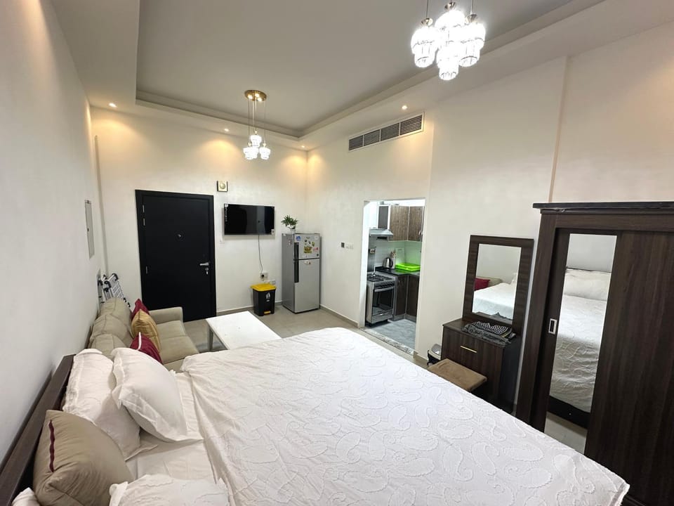 Bed, Living room