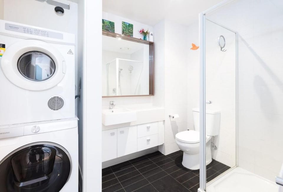 Shower, Toilet, Bathroom, washing machine, dryer