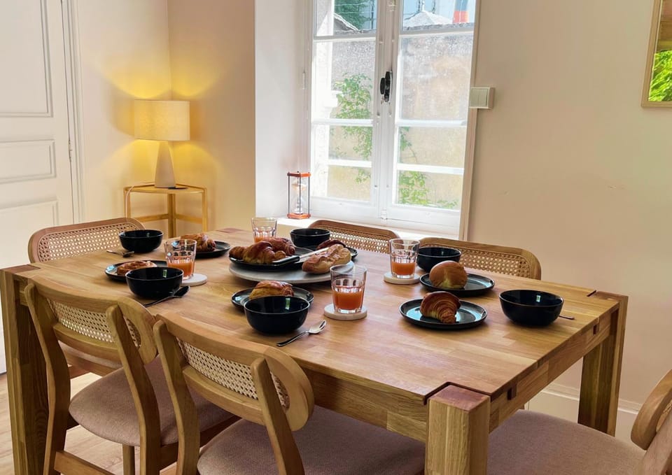 Coffee/tea facilities, Living room, Dining area