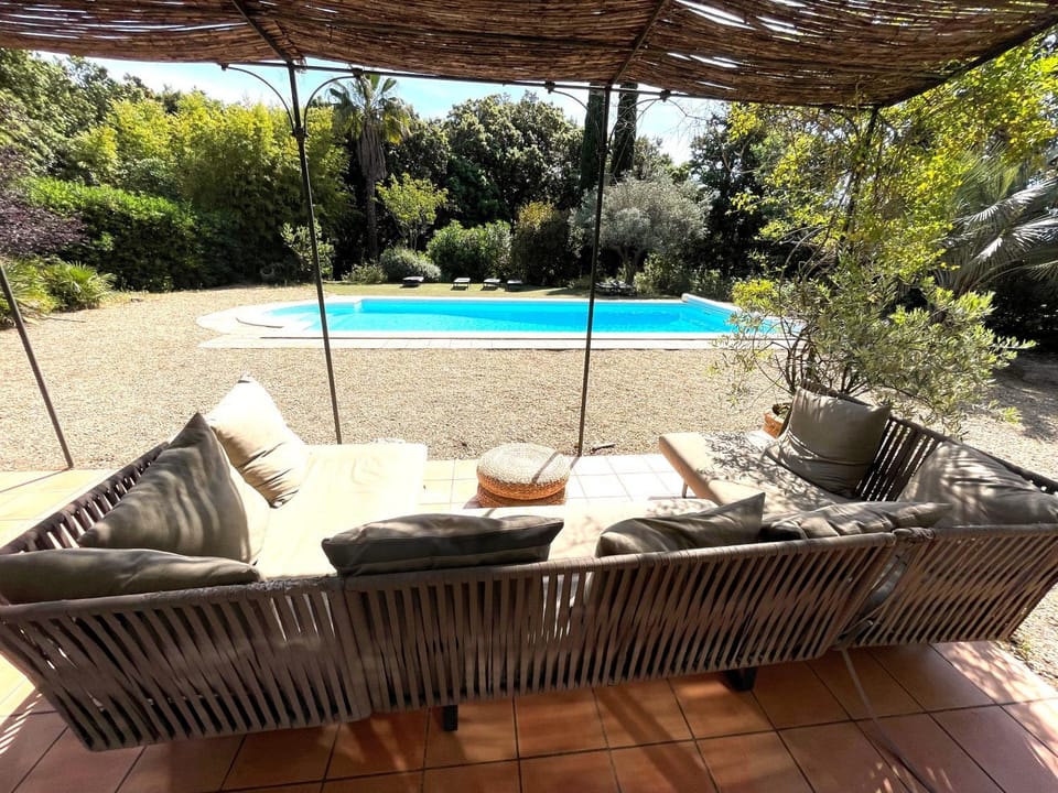 Living room, Swimming pool