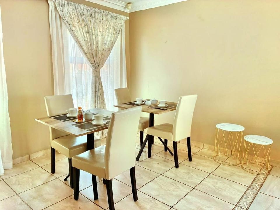 Kwamakazi- The Home Bed and Breakfast in Pretoria