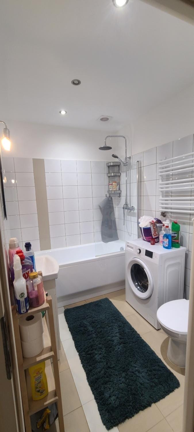 Bathroom, Bath, washing machine