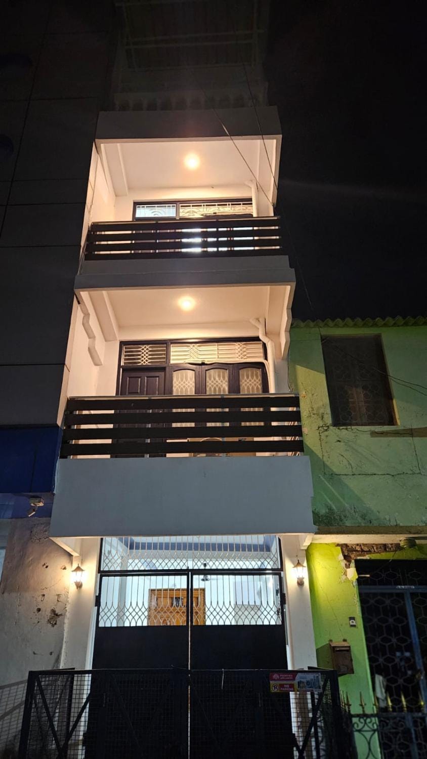 Property building, Night, View (from property/room), Balcony/Terrace, Street view, Quiet street view