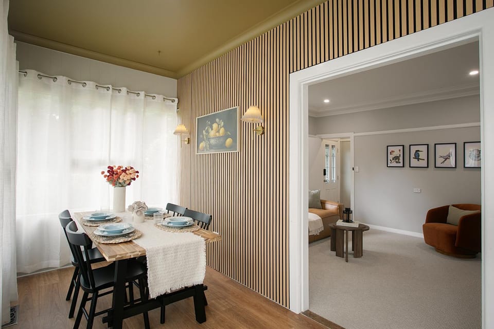 Living room, Seating area, Dining area