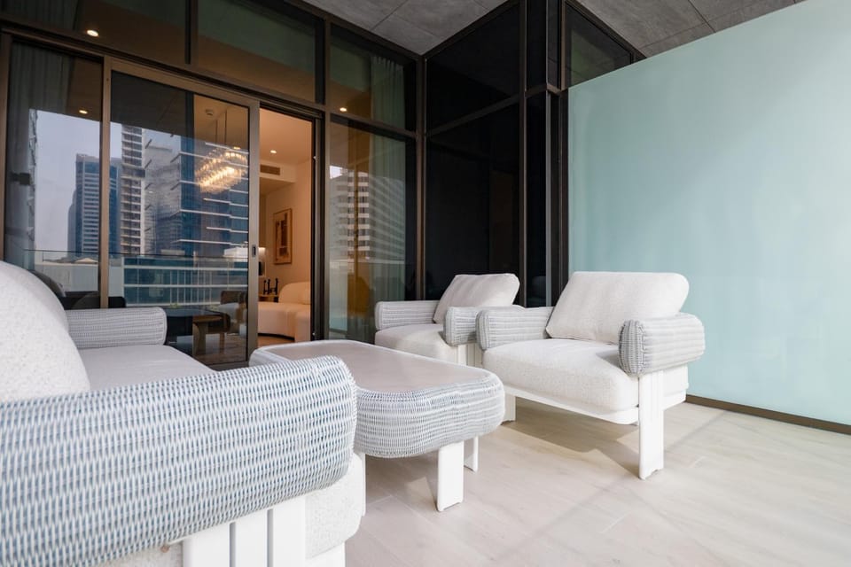 Waterfront Luxe Haven Peninsula House in Dubai