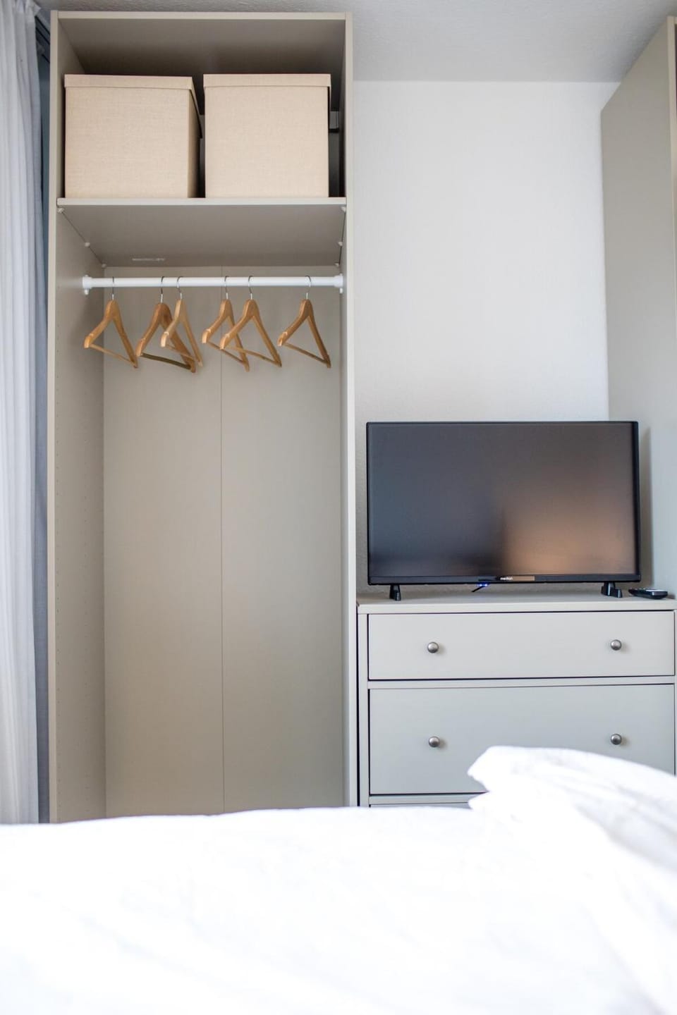 Bedroom, wardrobe