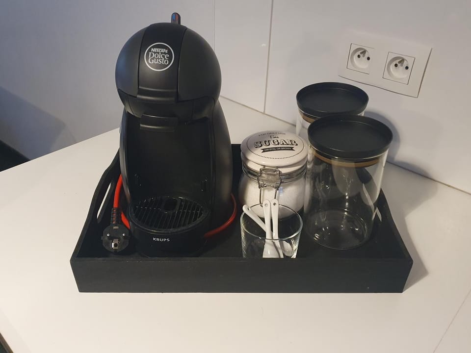 Coffee/tea facilities, Kitchen or kitchenette