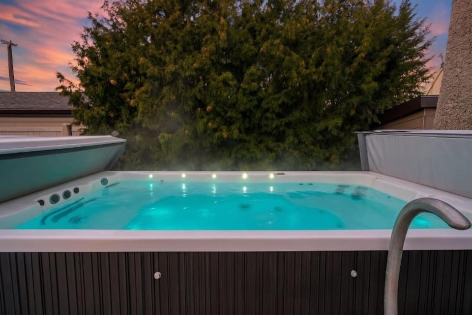 Patio, Natural landscape, Hot Tub, Sunset