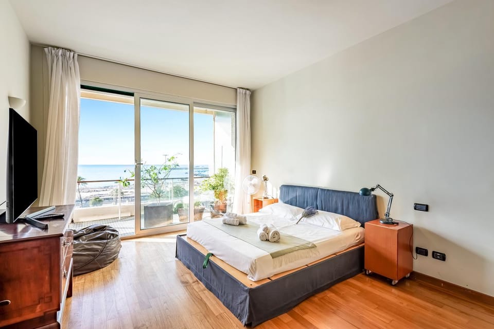 Balcony/Terrace, Bedroom, Sea view