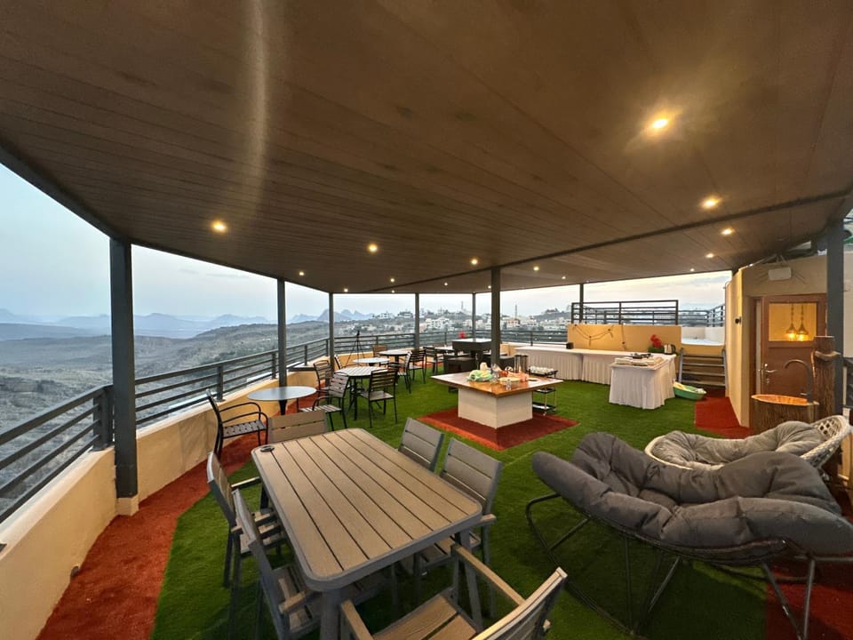 View (from property/room), Mountain view, Sea view