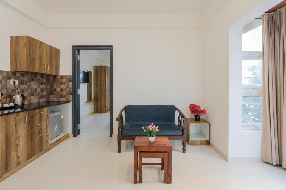 Kitchen or kitchenette, Living room
