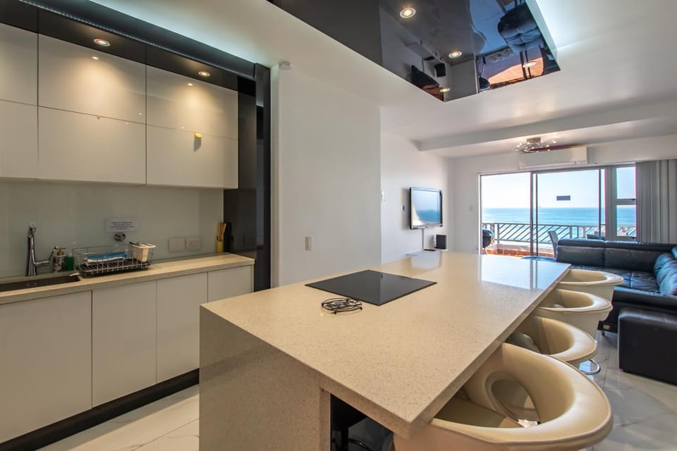 TV and multimedia, Kitchen or kitchenette, Dining area