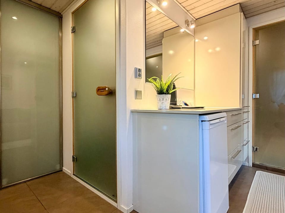 Kitchen or kitchenette, Seating area, Bedroom, wardrobe