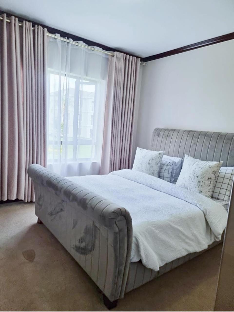 Modern Two Bedroom in Fourways Montecasino Sandton Apartment in Sandton