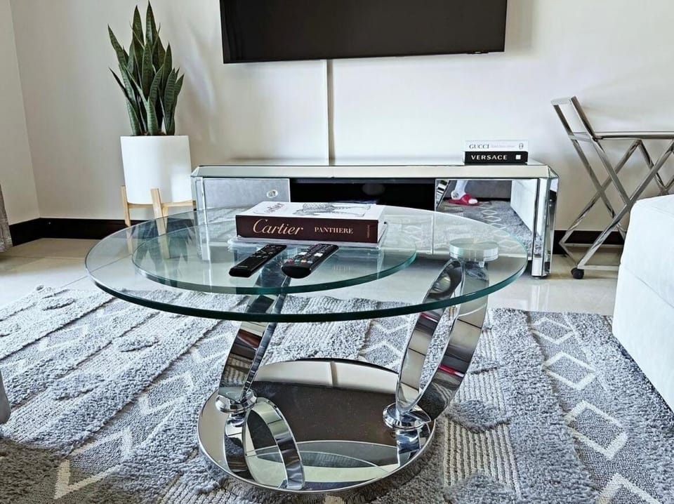 Modern Two Bedroom in Fourways Montecasino Sandton Apartment in Sandton