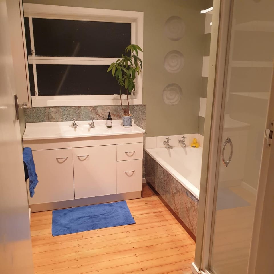 Bathroom, Bath