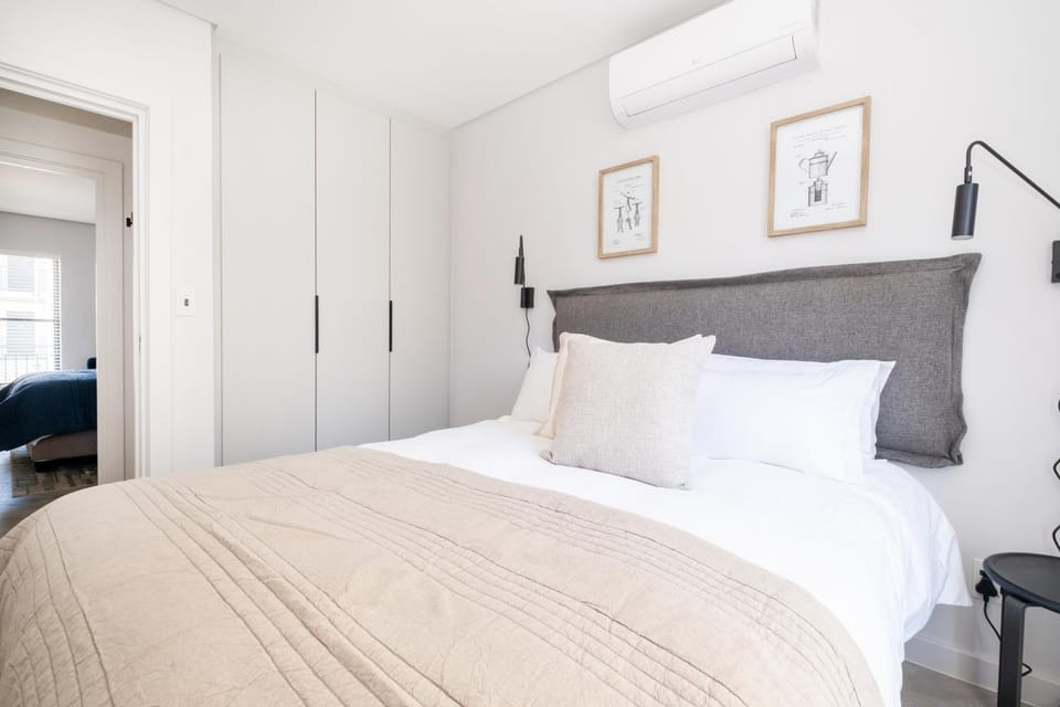 113 Paarl 2 Bedroom Lux Aprt With Parking & Aircon Apartment in Cape Town