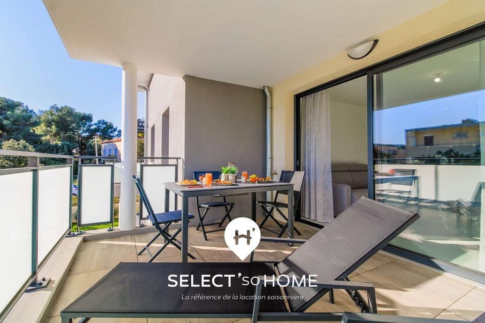 Day, View (from property/room), Balcony/Terrace, Dining area, sunbed