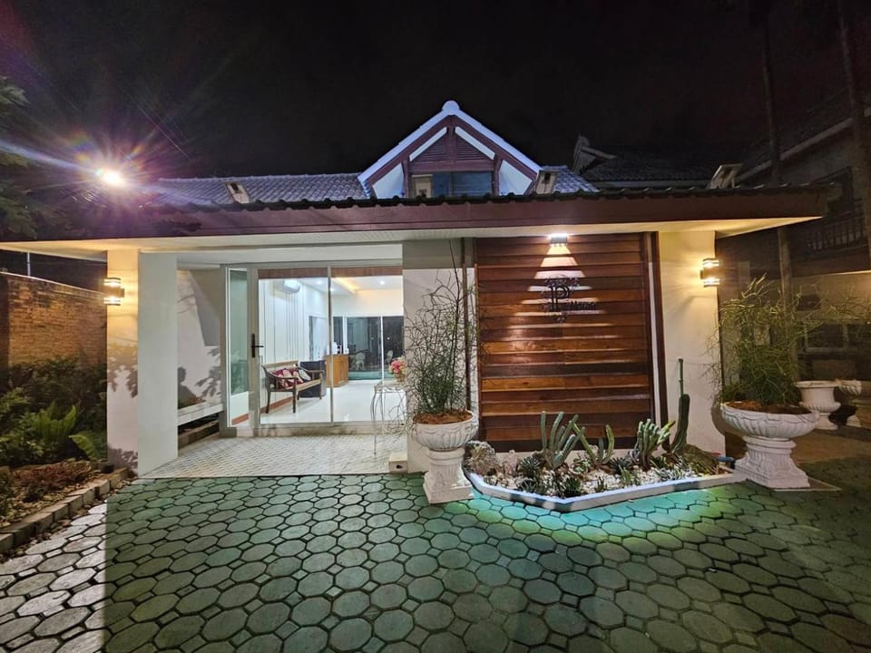 P House CNX Vacation rental in Laos