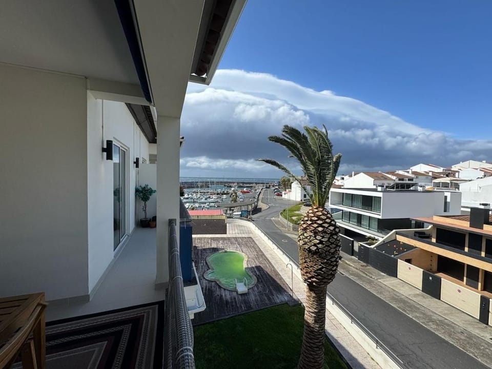 Top floor Marina Duplex Apartment in Vila Franca do Campo