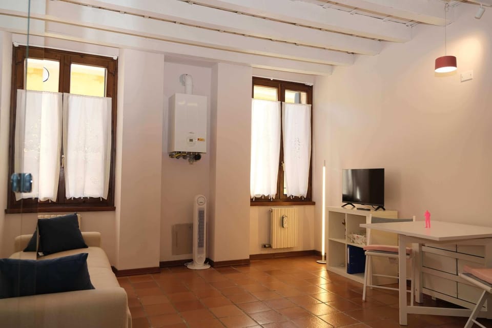 Case VR Holiday - Monolocale Romeo Apartment in Verona