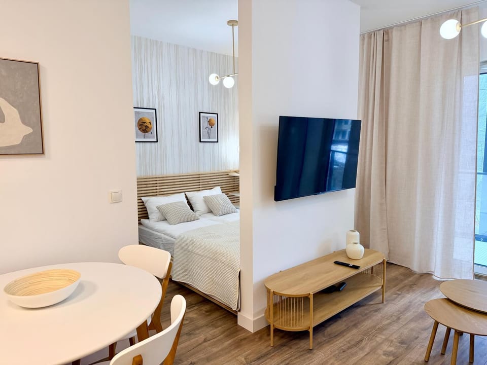 Bed, TV and multimedia, Photo of the whole room, Seating area