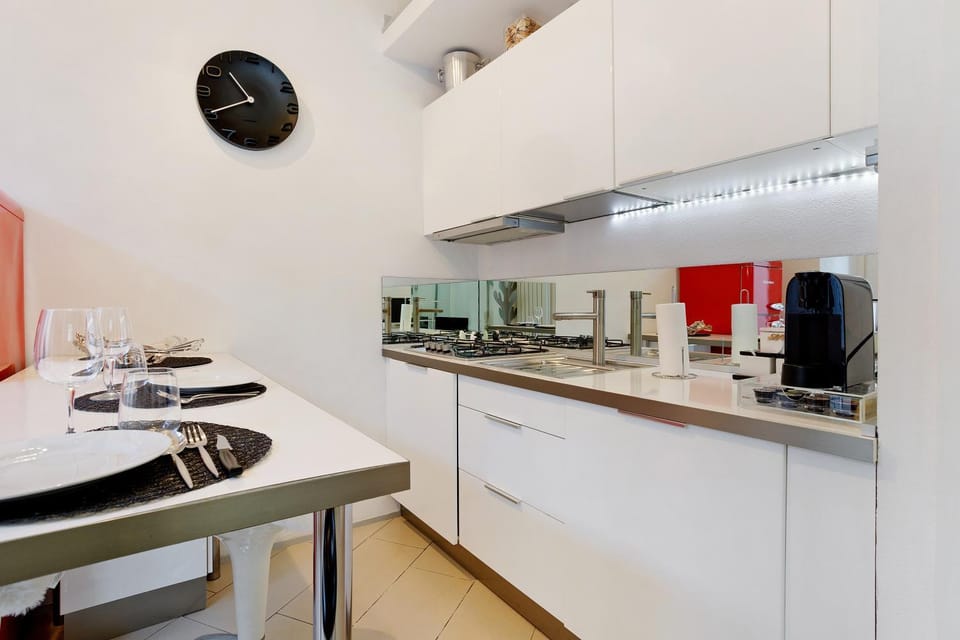 Kitchen or kitchenette, Living room