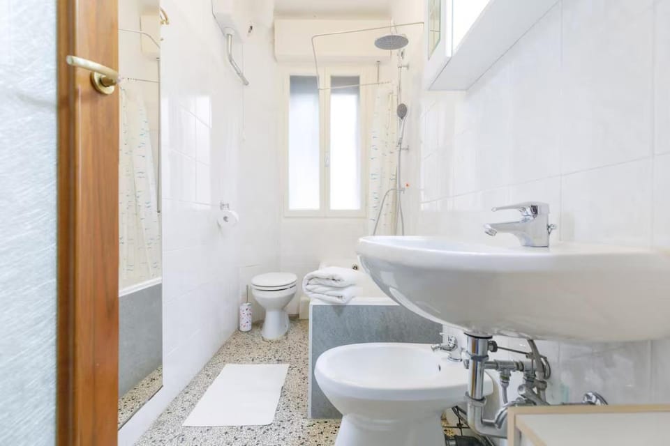 Bathroom, bidet