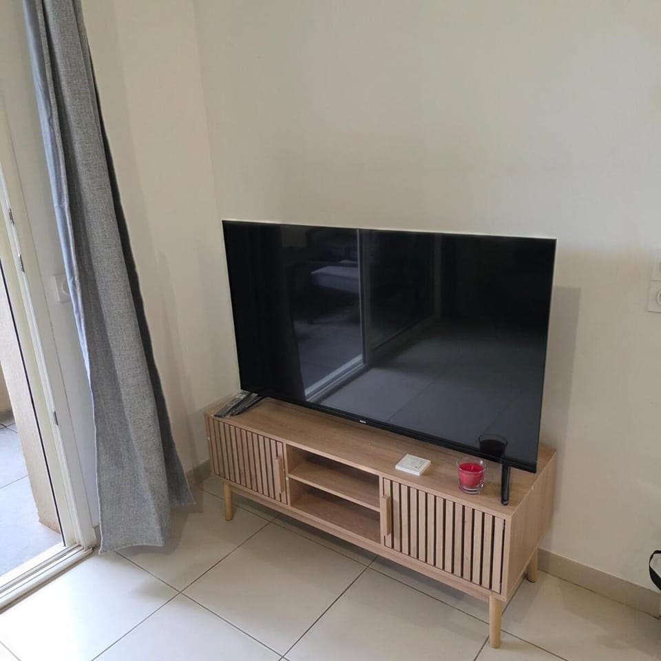 Appartement neuf et confortable de 1 chambres, résidence sécurisée, centre et mer Apartment in La Seyne-sur-Mer