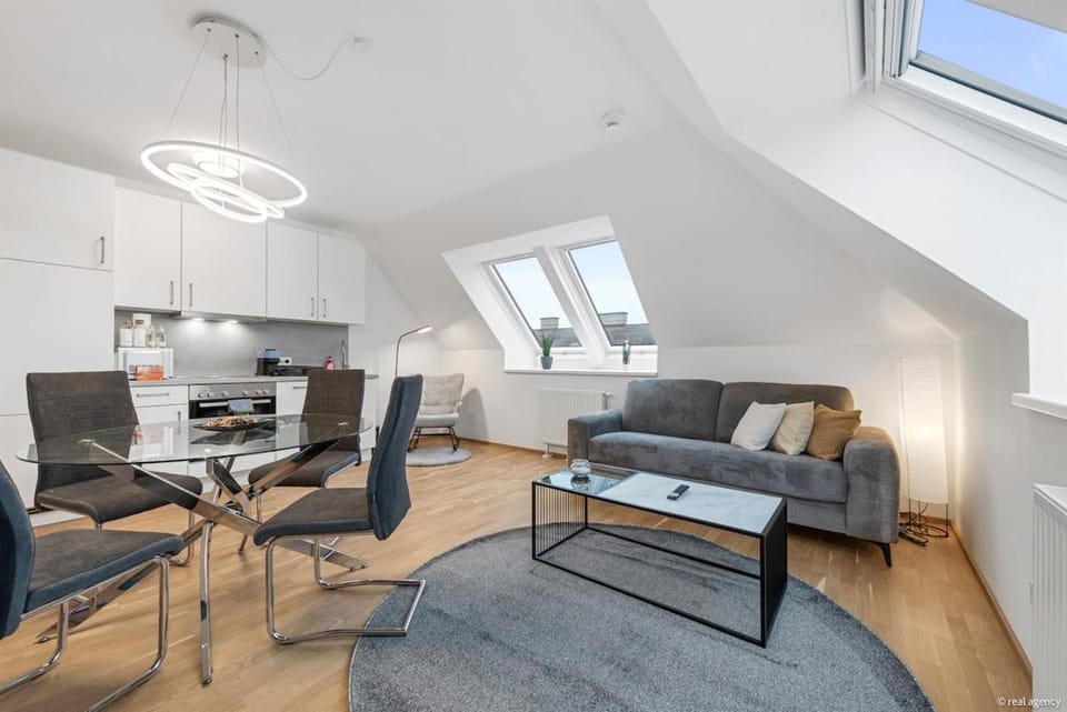 Nüll Residences 38 - Modern Attic Flat with AC Apartment in Vienna