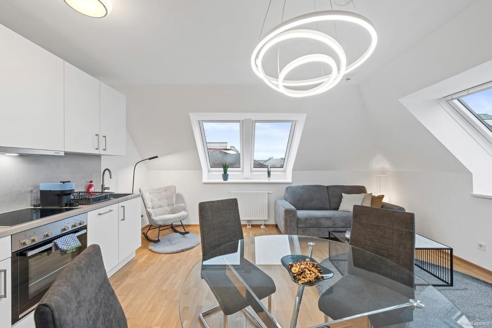 Nüll Residences 38 - Modern Attic Flat with AC Apartment in Vienna