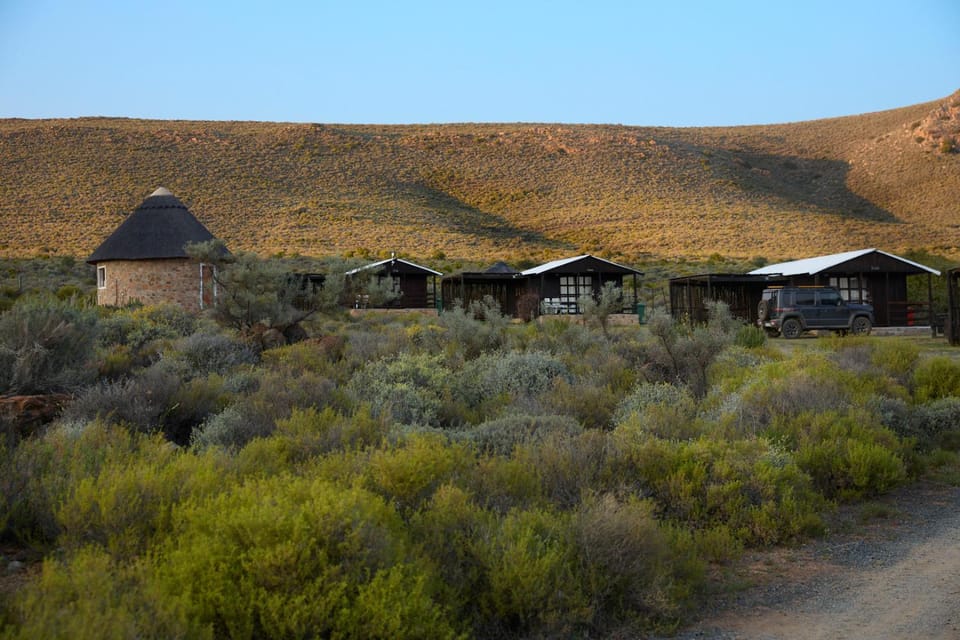 Property building, Natural landscape, Mountain view