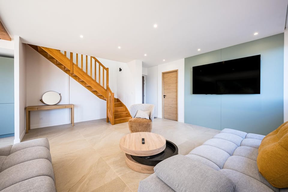 Property building, Living room