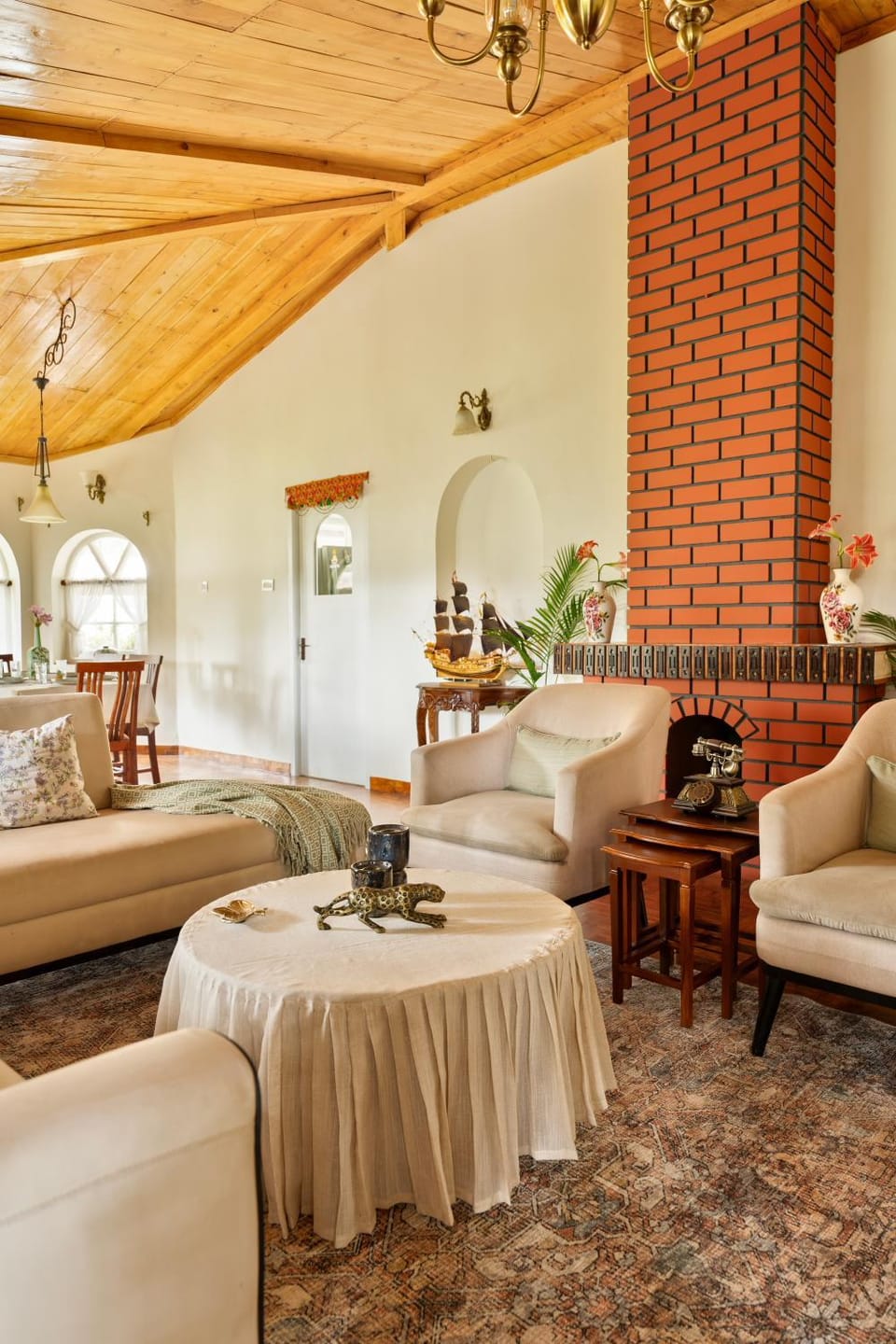 Living room, Seating area