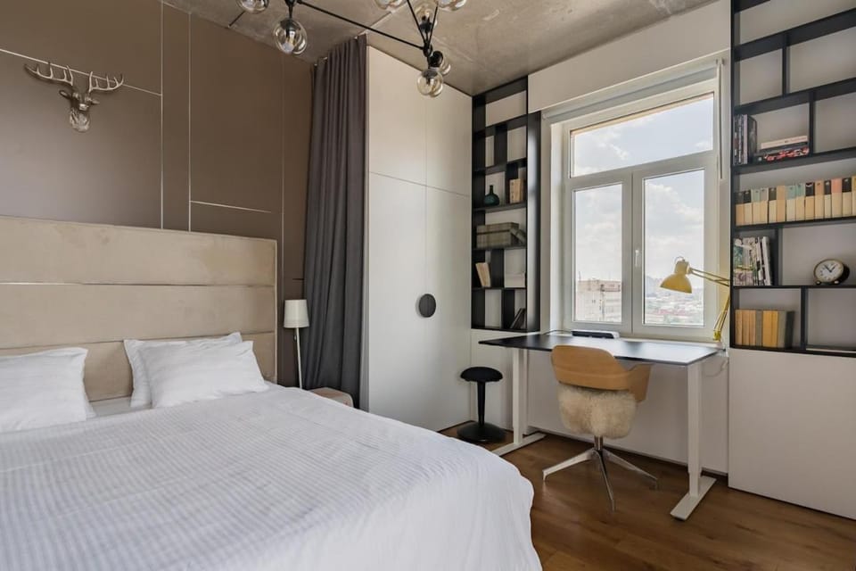 City Views From a Chic Highrise Apartment in the Heart of Kyiv Apartment in Ukraine