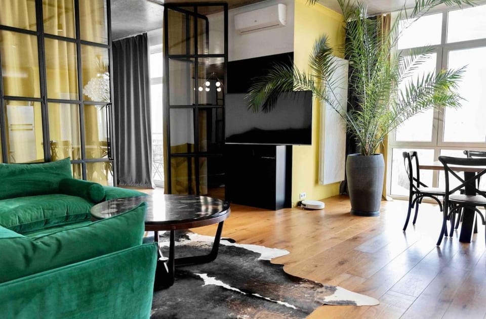 City Views From a Chic Highrise Apartment in the Heart of Kyiv Apartment in Ukraine