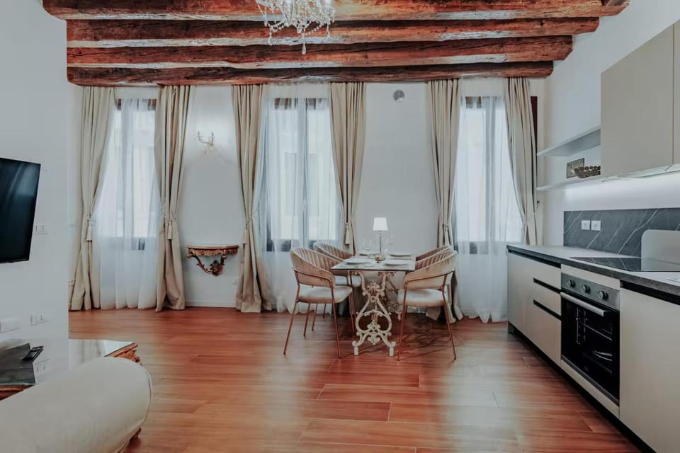 Kitchen or kitchenette, oven