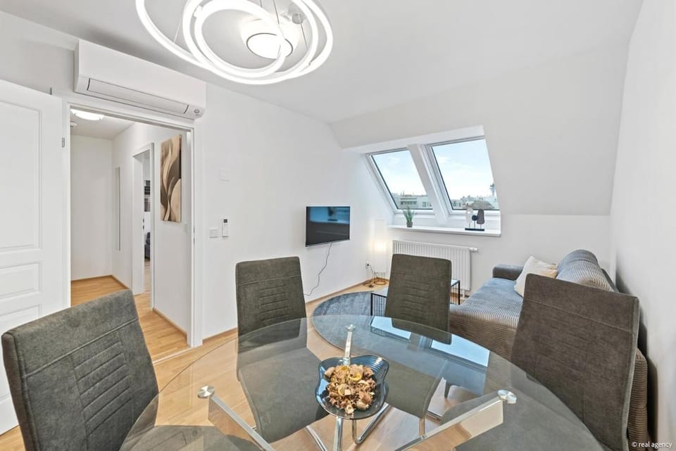 Nüll Residences 37 - Bright Attic Apartment with AC Apartment in Vienna