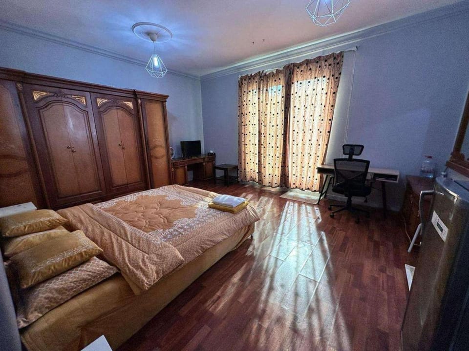 Villa Terrace Master Room Abu Dhabi 2nd floor Bed and Breakfast in Abu Dhabi